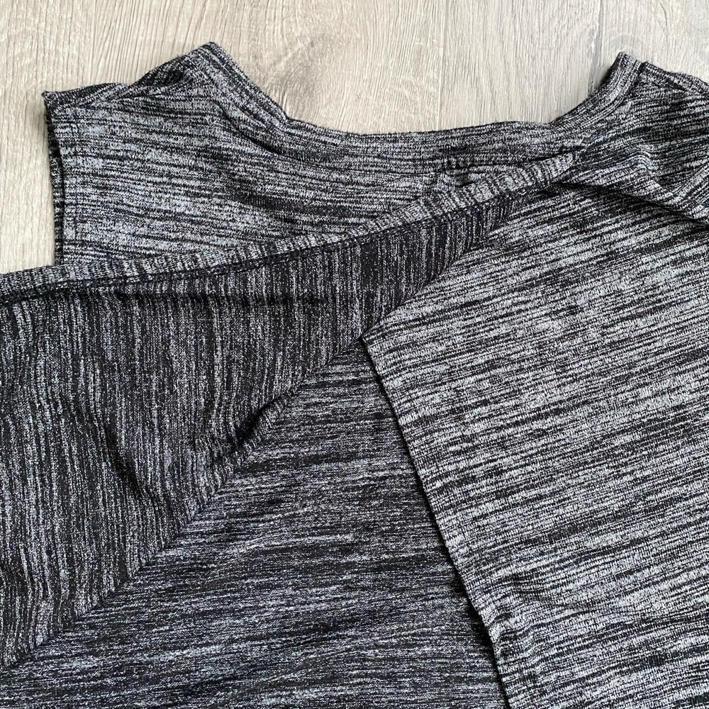Gray Open-back Tank Top - Picture 4 of 4